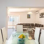 Apartment Delux Sandy *