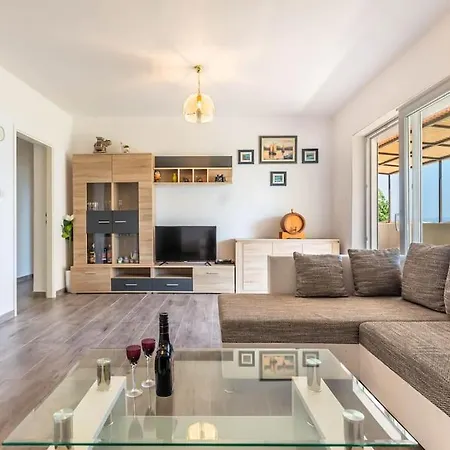 Delux Sandy Apartment *