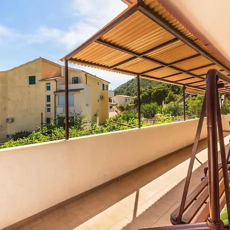 Delux Sandy Apartment Duce